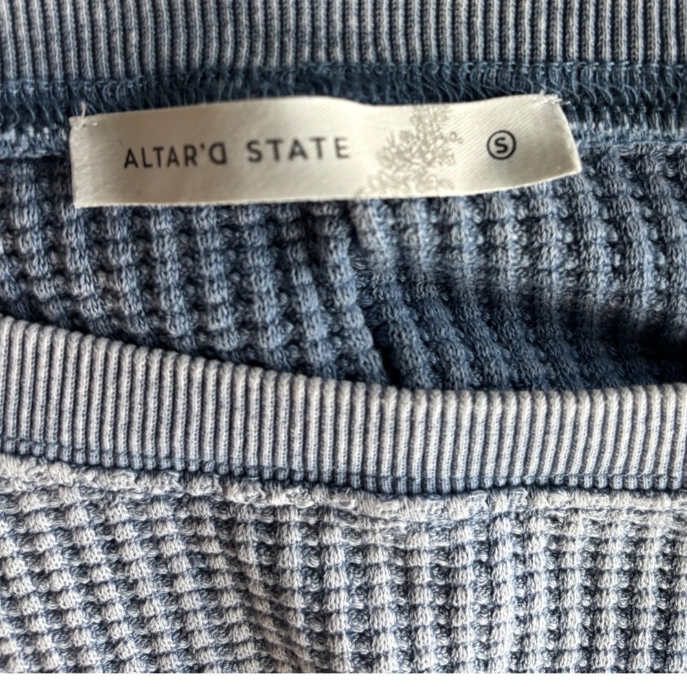 Altar'd State Blue Acid Wash Waffle Knit Cropped Thermal Top ST1317C Womens S - Picture 7 of 8